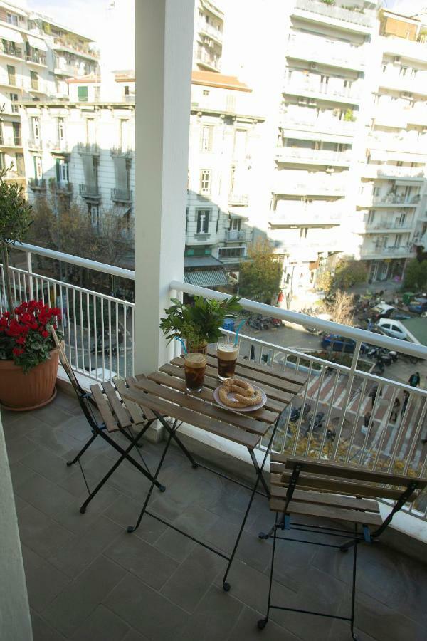 The Lux Gorgeous Apartment Thessaloniki Exterior photo