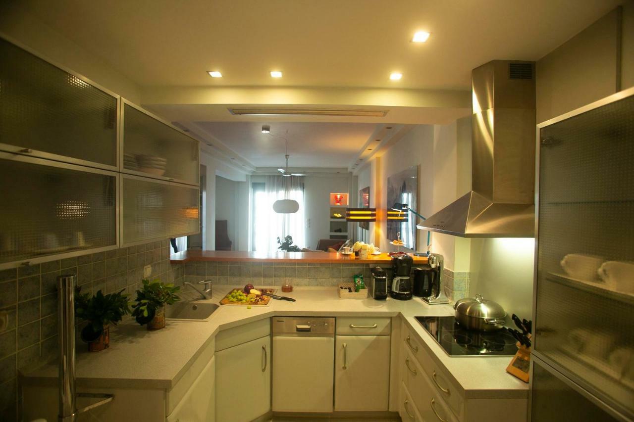 The Lux Gorgeous Apartment Thessaloniki Exterior photo